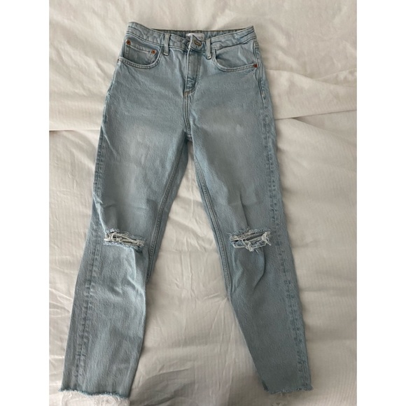 Zara light wash jeans, ripped knees, cropped at ankle with raw hem - Picture 1 of 2